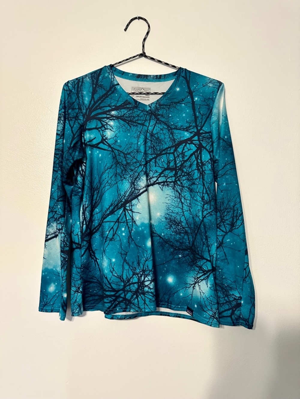 Patagonia Men’s Capilene Base Layer Novelty Nighttime Wood Tree Print Blue Small